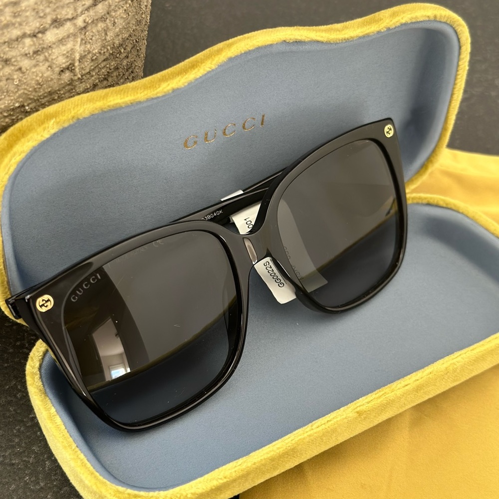 Black Gucci Sunglasses